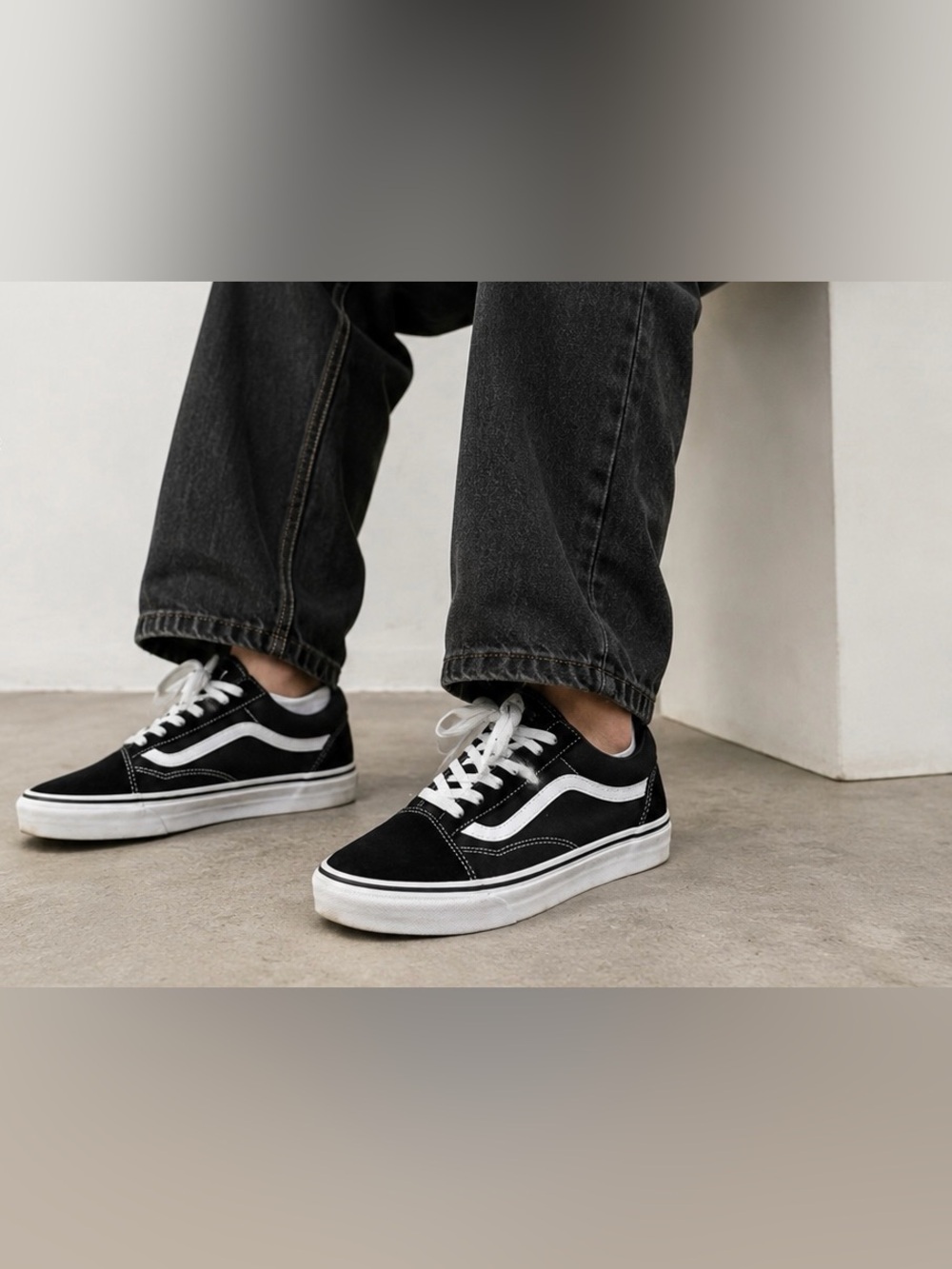 Vans Old‎ Skool Black White Sneakers Mens 10 Classic Skate Low Top Shoes